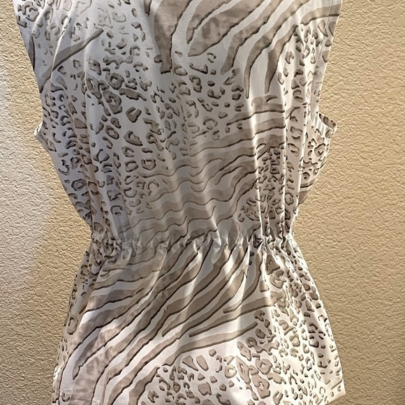 Chico’s Zenergy Animal Foil Vest - Picture 5 of 7